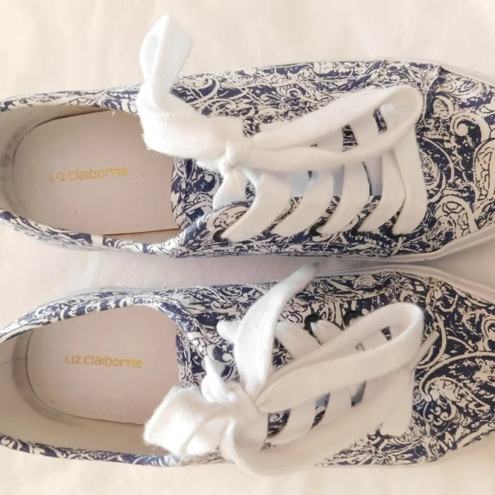 LIZ CLAIBORNE Women’s Sneakers Paisley Size 7 M Canvas Preowned Nice